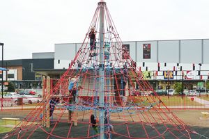 Wieża wspinaczkowa na plac zabaw