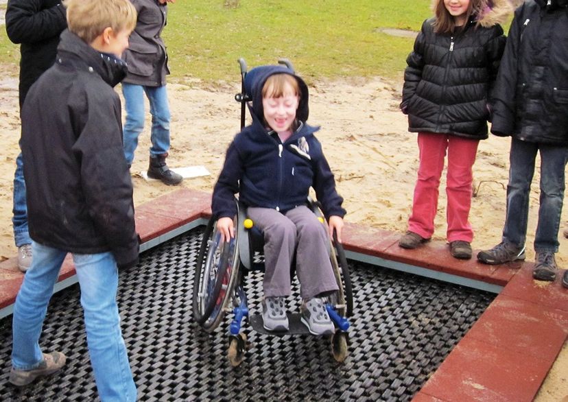 Powiększona wersja trampoliny