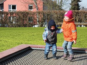 Nasze realizacje - place zabaw. Trampolina 2012 oraz Piramida Pająk w Parku Tołpy we Wrocławiu