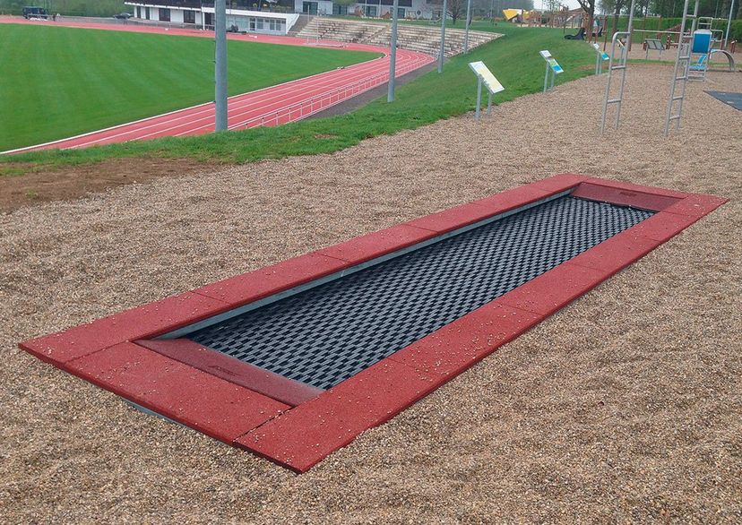 Trampolina ogrodowa „Maximus”, długość 9,00 m